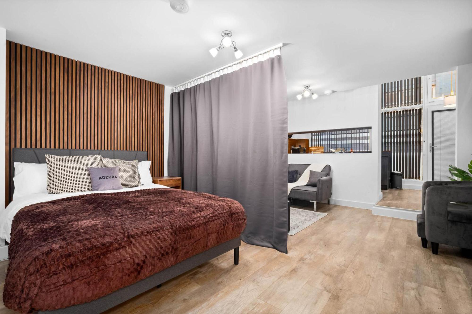 Luxurious 2 Bed City Centre Apt With Extra Sofa Bed - 2 Floors - Ps4 & Hd Smart Tv *