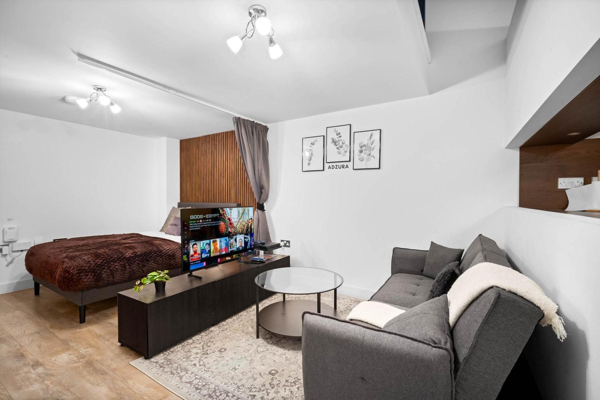 Apartment Luxurious 2 Bed City Centre Apt With Extra Sofa Bed - 2 Floors - Ps4 & Hd Smart Tv Birmingham