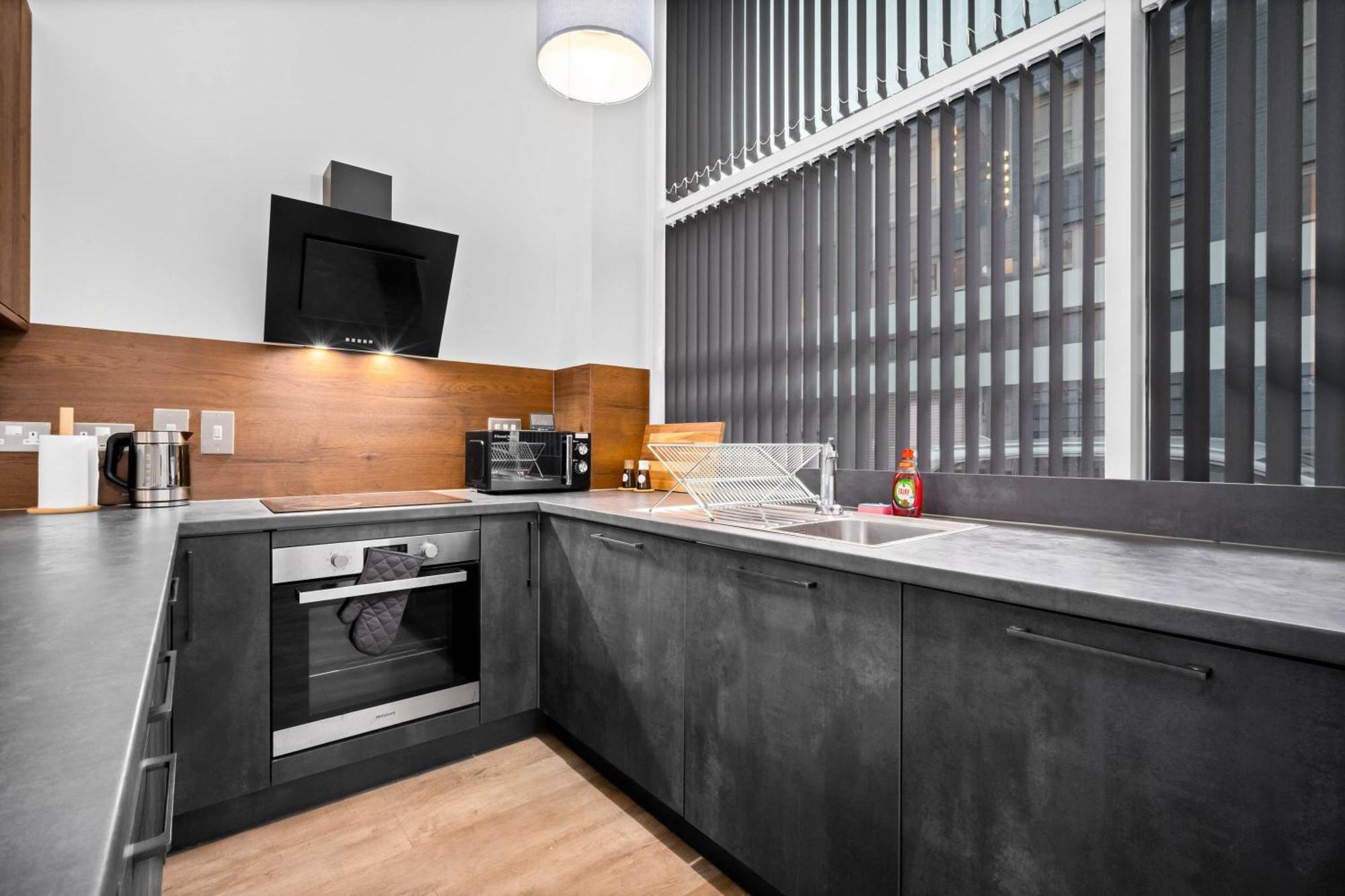Apartment Luxurious 2 Bed City Centre Apt With Extra Sofa Bed - 2 Floors - Ps4 & Hd Smart Tv Birmingham